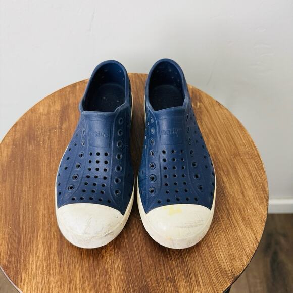 Native Jefferson Navy Blue Slip On Shoes Kids Size 1 - Picture 3 of 9